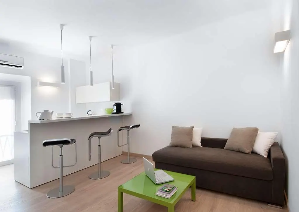 Brera Apartments In San Fermo Milan