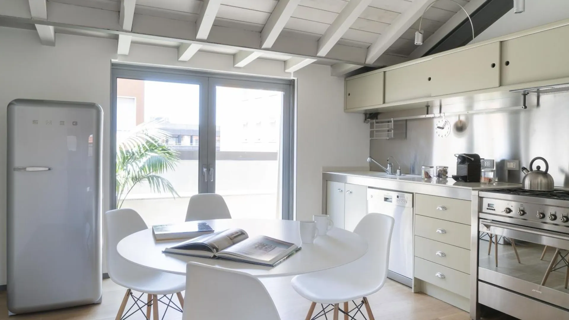 Brera Apartments In San Fermo Milan Italy
