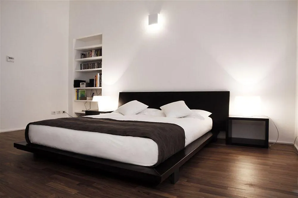 Brera Apartments In San Fermo Milan