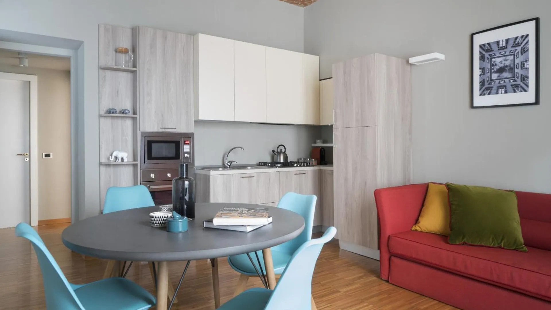 Brera Apartments In San Fermo Milan