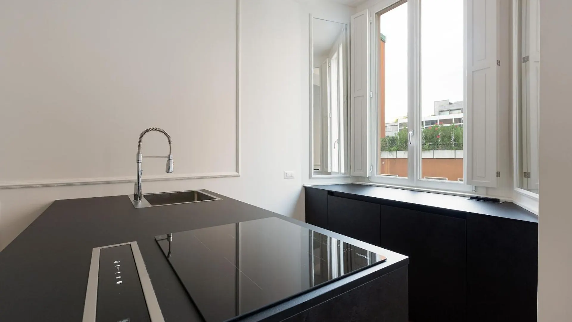 Brera Apartments In San Fermo Milan