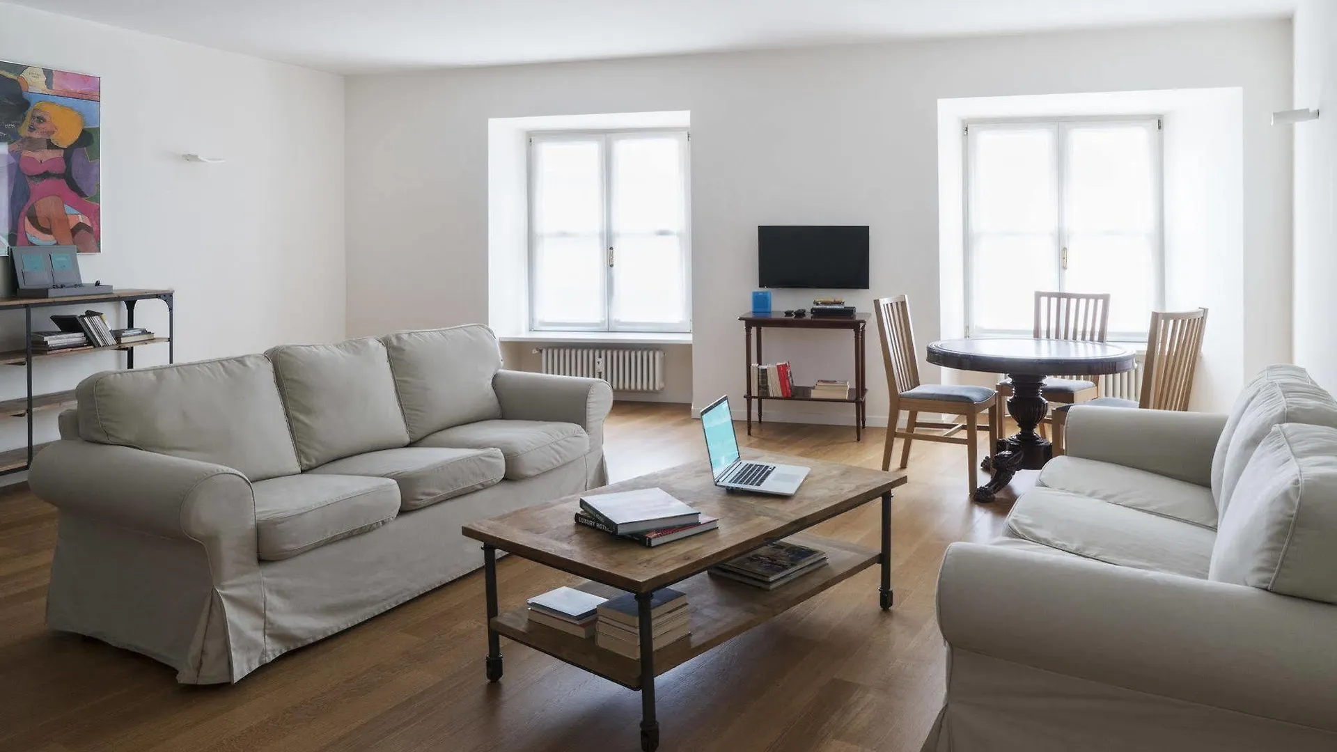 Brera Apartments In San Fermo Milan