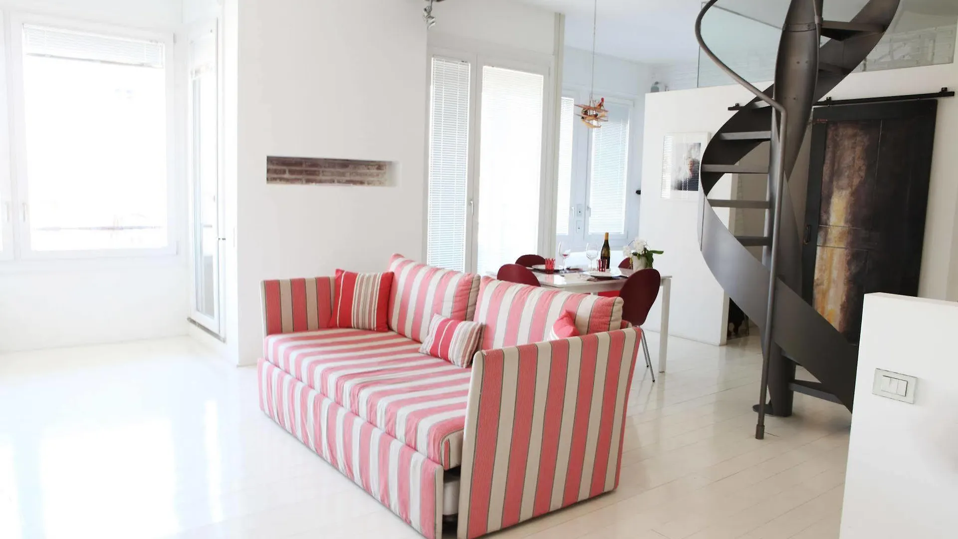 Brera Apartments In San Fermo Milan Italie