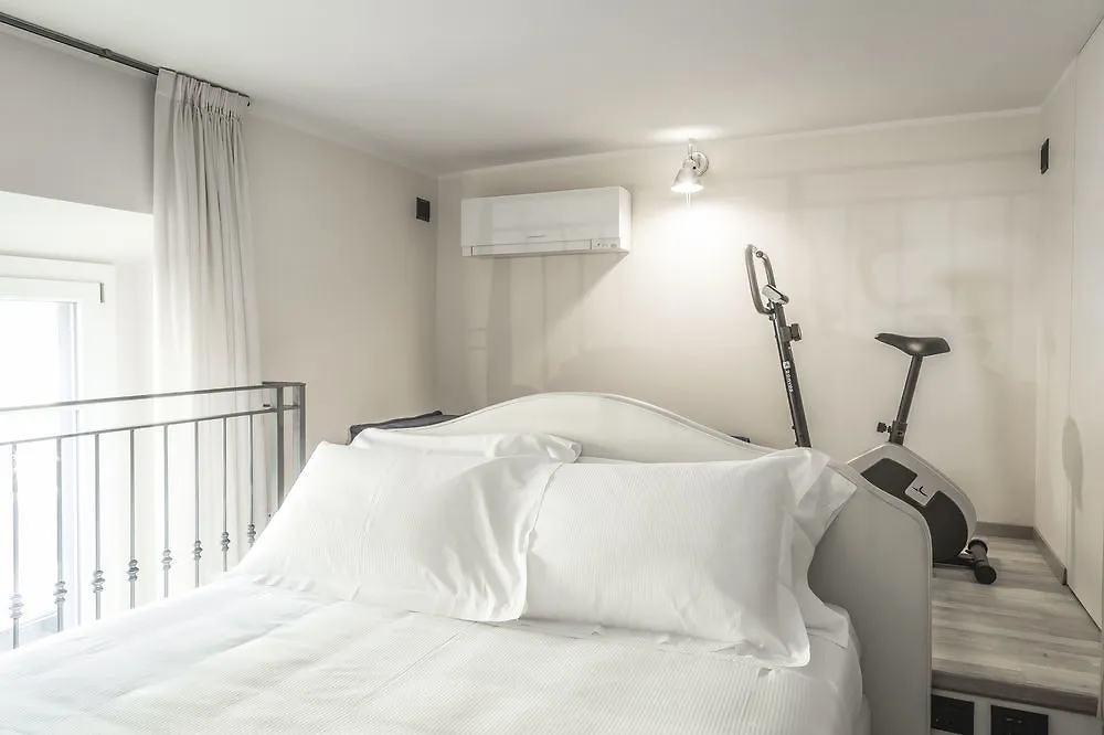 Brera Apartments In San Fermo Milan Italie